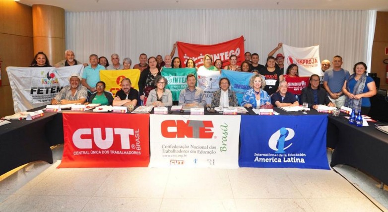 CNTE realiza Coletivo dos/as Funcionários/as da Educação