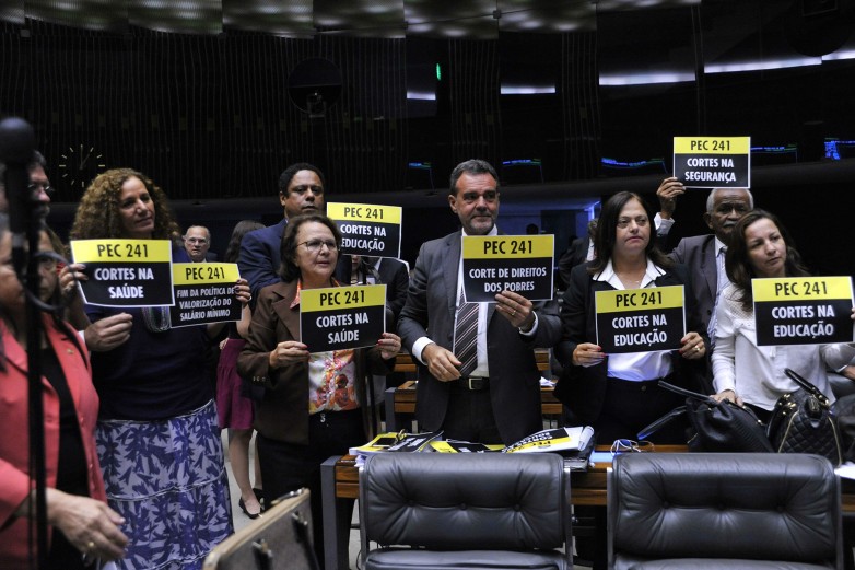 Câmara Federal aprova PEC da Desigualdade Social