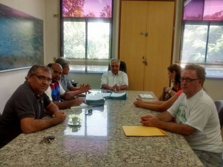 Em reunião com Simted, prefeito de Aquidauana anuncia concurso