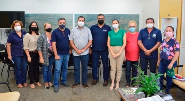 SIMTED Aquidauana reúne com Prefeito e negociação do Piso segue para aprovação do legislativo