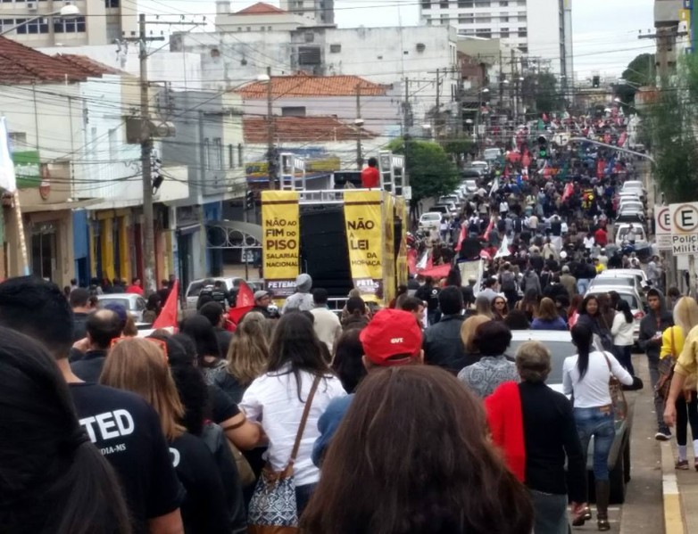 Dia de Luta reuniu mais de dez mil pessoas