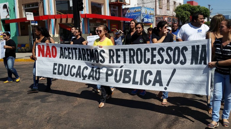 Servidores vão para as ruas lutar pelos direitos dos trabalhadores