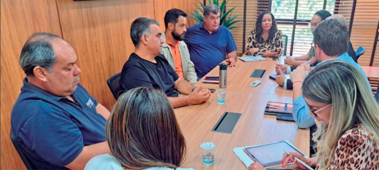 FETEMS conquista reestruturação de carreira e inclui nível superior para os(as) administrativos(as)