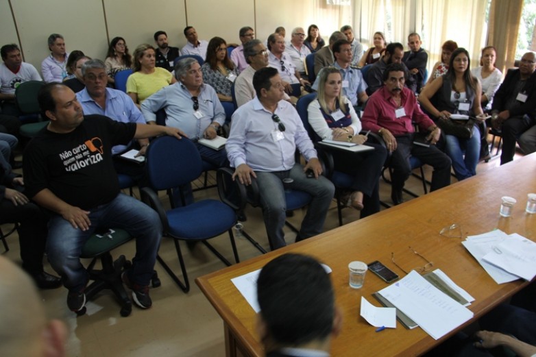 Conselho de presidentes se reunirá para discutir proposta do governo sobre abono dos administrativos